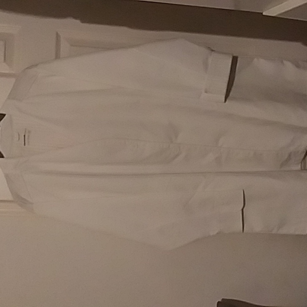 LAB COAT size2x. preowned new with tags